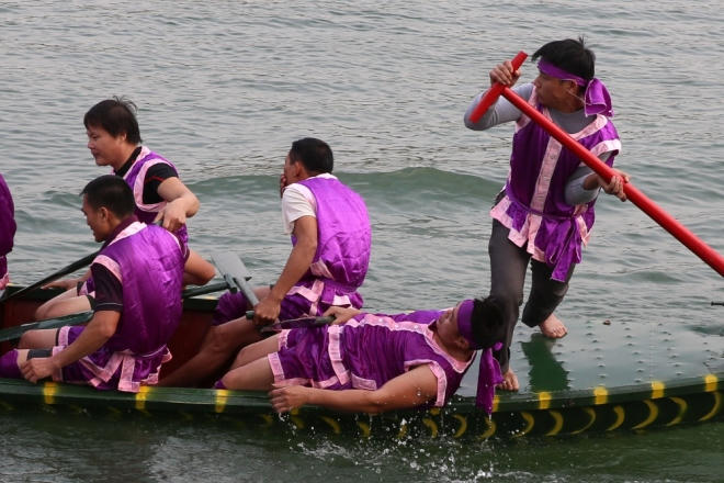 Một số vận động viên đã bị đuối sức khi về đích.