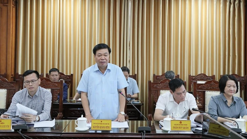 Nguyễn Quang Hưng, Phó Chủ tịch Thường trực UBND tỉnh Nguyễn Quang Hưng phát biểu tại cuộc họp.