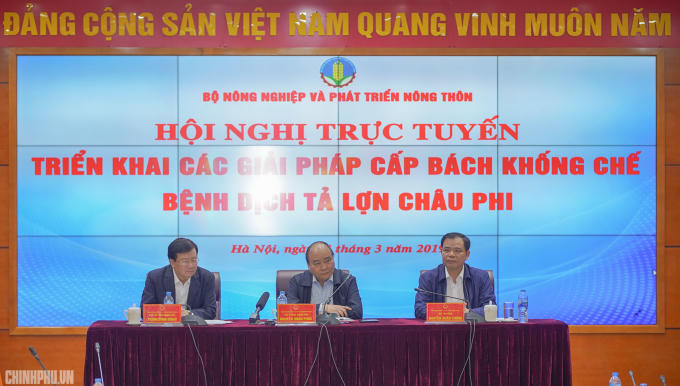 Thủ tướng Nguyễn Xuân Phúc dự hội nghị.