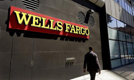 Những tài khoản ảo đó đã giúp Wells Fargo thu về một khoản tiền khổng lồ. Nhờ đó nhân viên của Wells Fargo cũng thu lợi lớn. Ảnh: NPR.