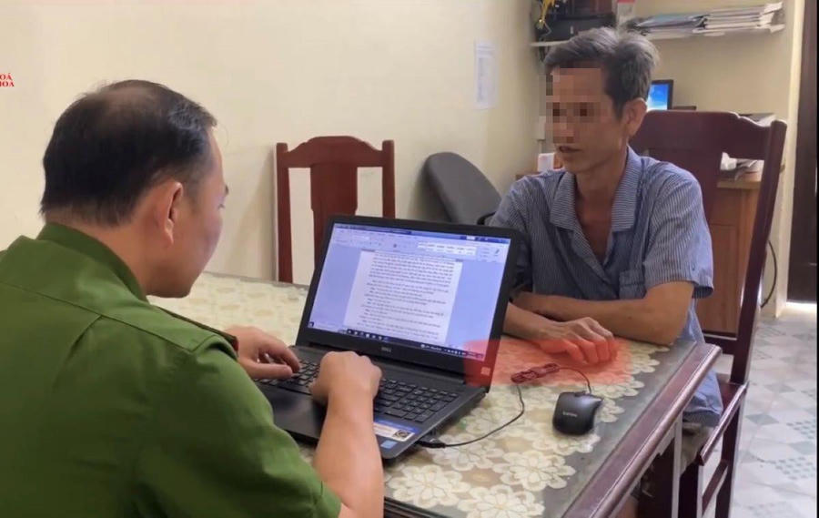 Đối tượng Nguyễn Bá Gia tại cơ quan công an. Nguồn: Công Lý