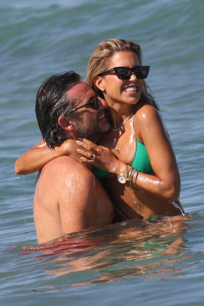 Ngoài tứ tuần, mỹ nhân Hà Lan Sylvie Meis vẫn quá đỗi nóng bỏng - ảnh 8