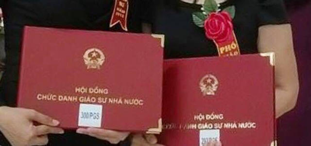 Bộ cũng sẽ xử lý các cơ sở giáo dục công nhận số giờ giảng cho các ứng viên không chính xác và sẽ công bố công khai cho công luận.