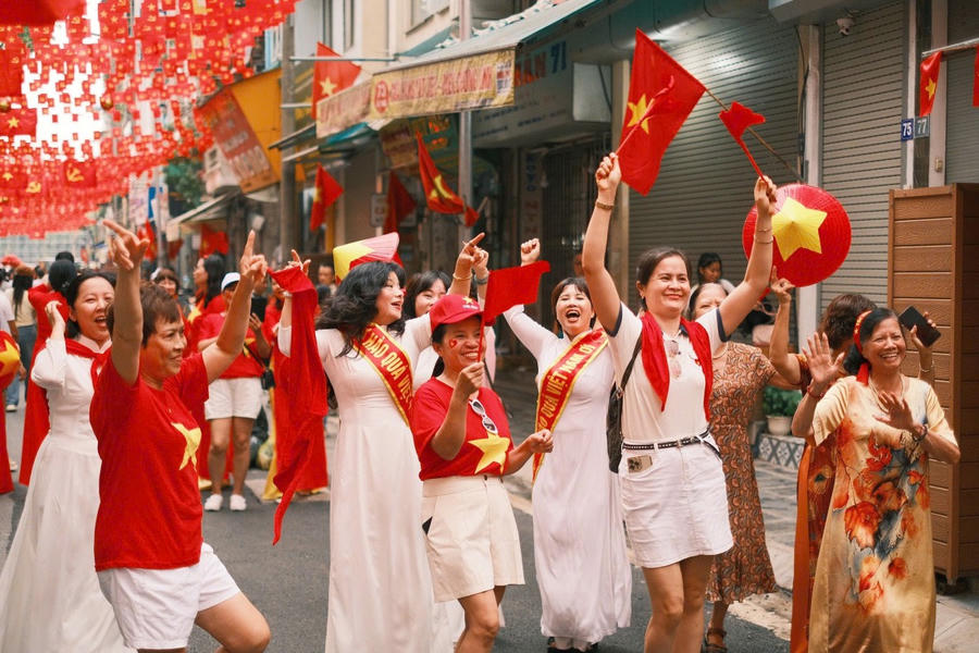 Hướng dẫn nhận 100.000 đồng dịp 02/9 theo Công điện của Thủ tướng (Ảnh minh họa).