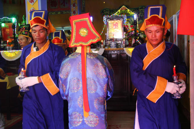 Đây là phần lễ được diễn ra tại Lễ cầu ngư. (Ảnh: Vân Trương)