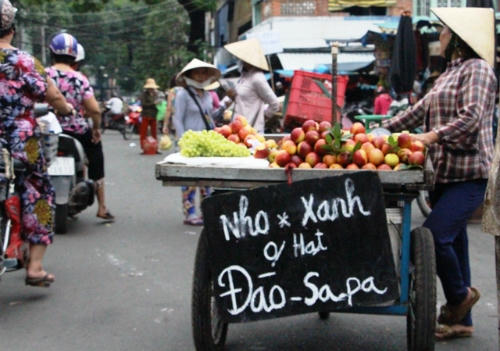 Những loại tr&aacute;i c&acirc;y Trung Quốc đội lốt h&agrave;ng Việt
