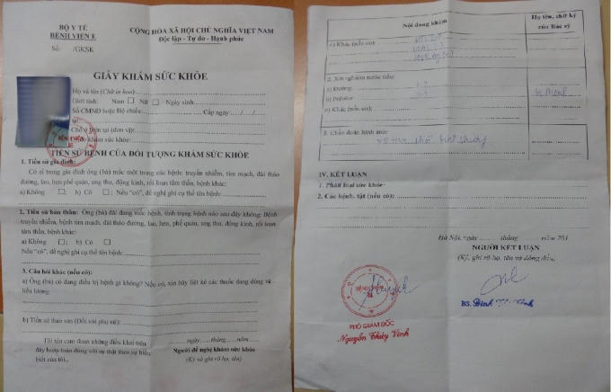 Giấy khám sức khỏe "tự điền" kết quả Ảnh: Ngọc Nga