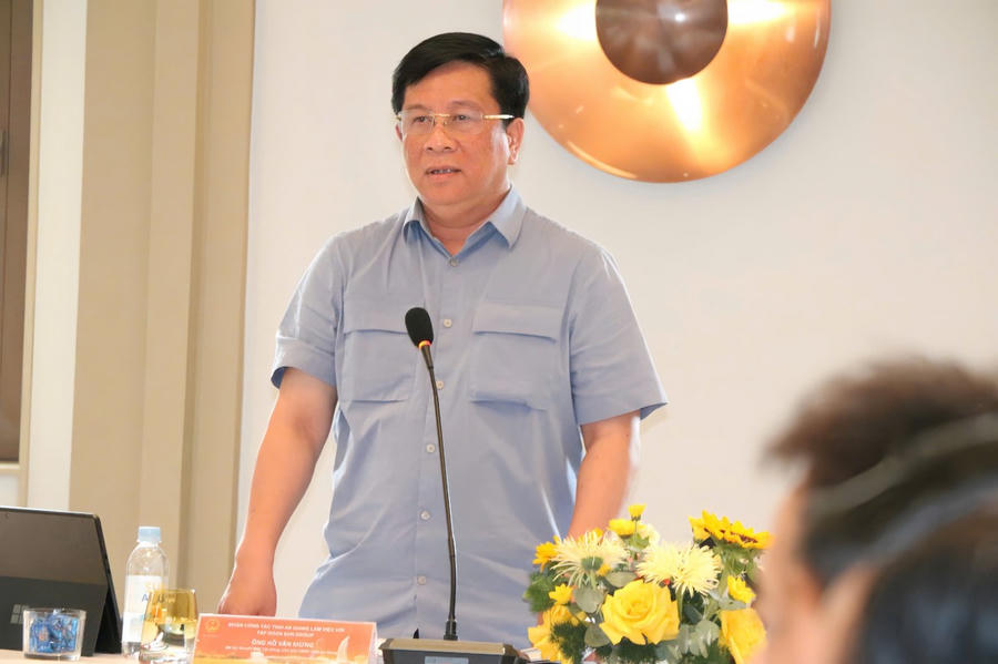 Ông Hồ Văn Mừng - Chủ tịch UBND tỉnh An Giang đề nghị UBND đặc khu Phú Quốc đẩy nhanh tiến độ giải phóng mặt bằng nhưng đảm bảo pháp lý, quyền lợi chính đáng cho người dân (Ảnh: Ngọc Mai)