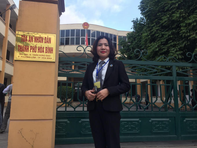 Luật sư Nguyễn Thị Đinh Hương- người bào chữa cho bị cáo Đỗ Anh Tuấn cũng là người bảo vệ quyền và lợi ích hợp pháp cho Công ty cổ phần dược phẩm Thiên Sơn.