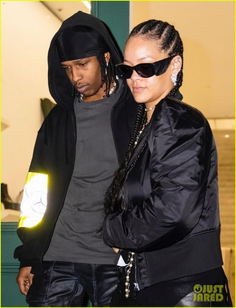 Vẻ ngoài cá tính của Rihanna.