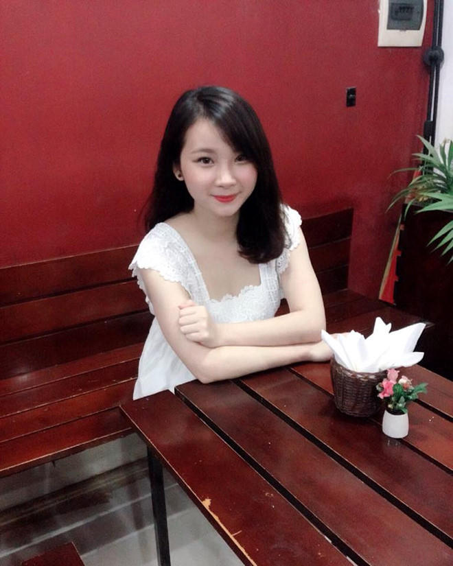 Linh Trang trong trang phục hàng ngày.
