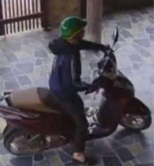 Nghi phạm bỏ trốn ngay sau khi gây án.