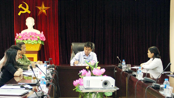 Buổi làm việc với bà P. (Ảnh: Baolaocai.vn).