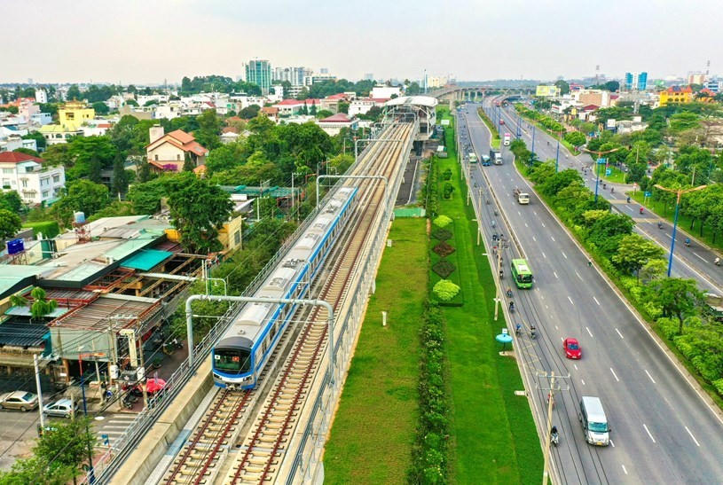 Dự kiến tháng 12/2024, tuyến Metro số 1 Bến Thành – Suối Tiên sẽ được đưa vào vận hành khai thác thương mại.