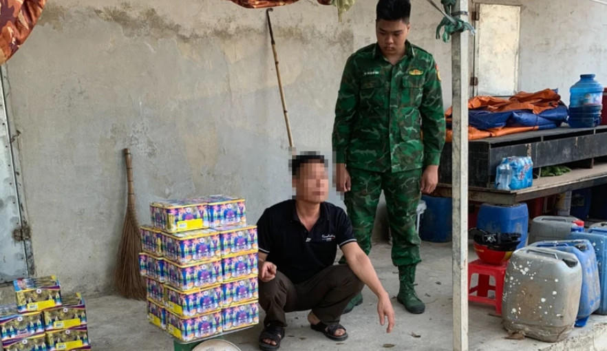 Vũ Văn Nghi giấu hàng chục kg pháo nổ trong nhà yến. Ảnh: VT