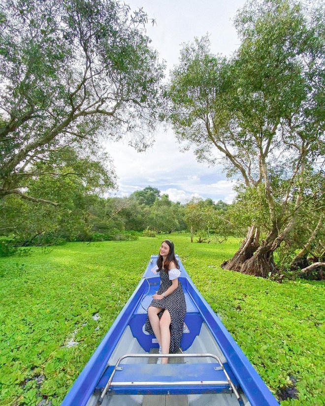 Thời gian gần đây rừng tràm Trà Sư đã thu hút nhiều khách du lịch tới tham quan (Ảnh: p.q.nhu).