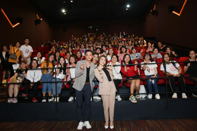 Mỹ Tâm tiếp tục thực hiện chuyến từ thiện kết hợp cinetour ngay tại quê nhà
