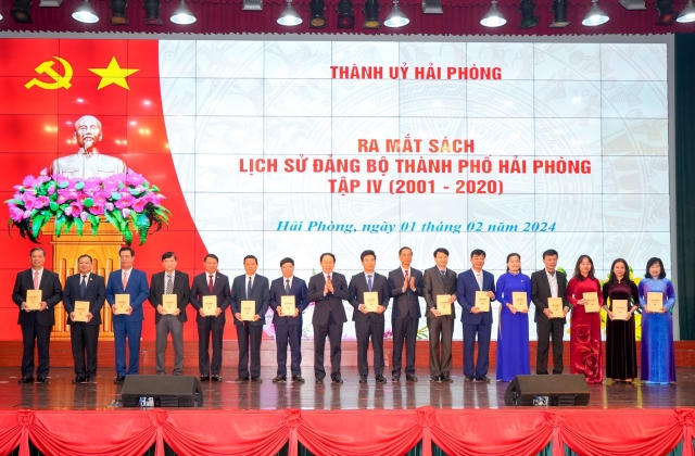 TP Hải Phòng ra mắt cuốn lịch sử Đảng bộ thành phố tập 4