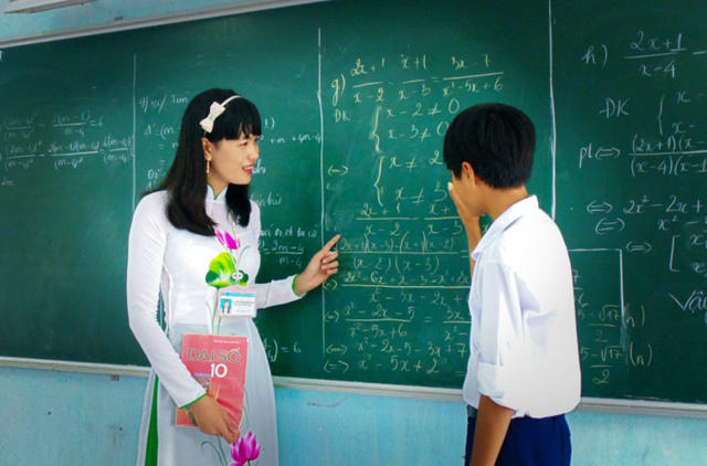 Chuẩn mới ban hành phải đảm bảo đánh giá khách quan, công bằng nếu không sẽ trở thành gánh nặng, áp lực khiến các thầy cô giáo khó lòng an tâm công tác (ảnh minh họa).
