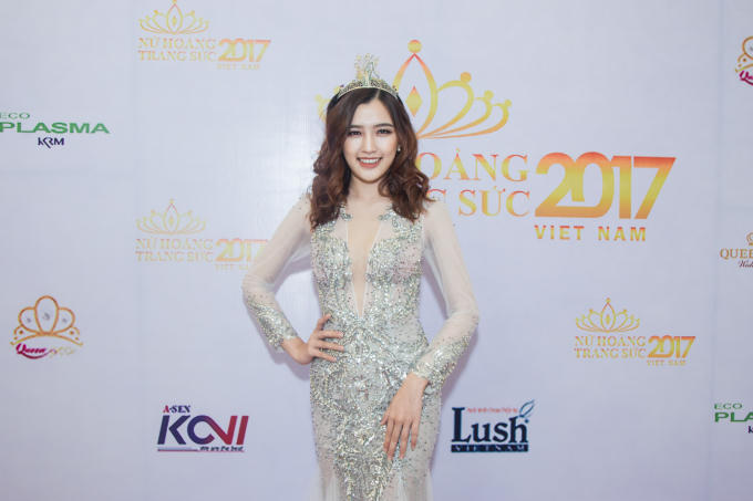 Nữ hoàng trang sức 2015 Phương Chi.