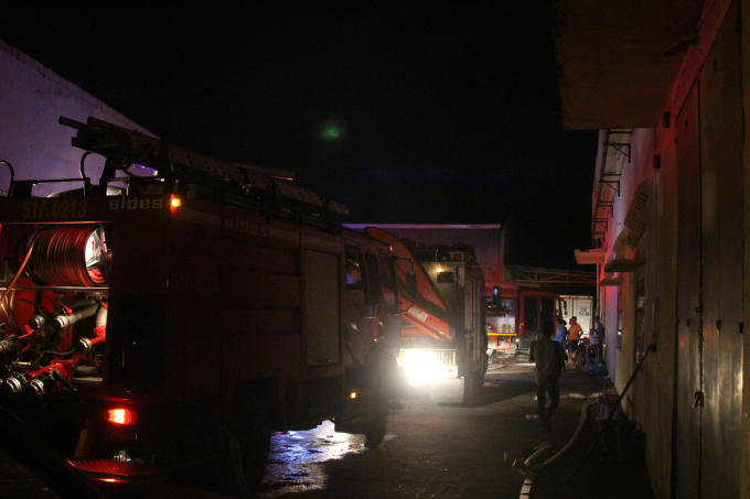 Xe cứu hỏa có mặt tại hiện trường,
