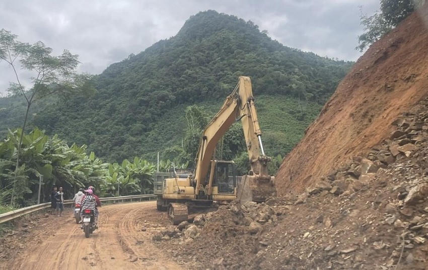 Một vụ sạt lở tại Cao Bằng do mưa lớn.