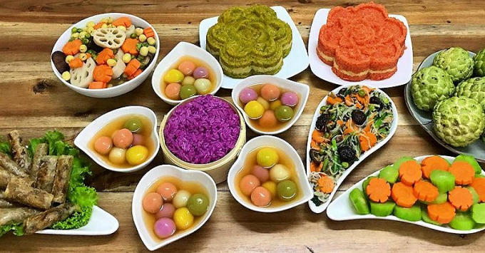Chè Ba-la-mật rực rỡ sắc màu trong cỗ Tết nhà chùa.
