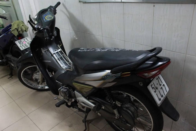 Chiếc xe làm phương tiện để "săn mồi" của băng nhóm.