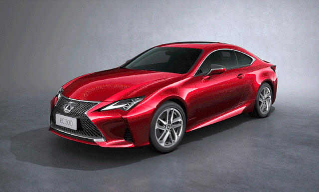 Các dòng xe Lexus khá chật vật để có thể xuất hiện tại thị trường Việt Nam vì khó khăn trong việc hoàn thiện các thủ tục nhập khẩu.