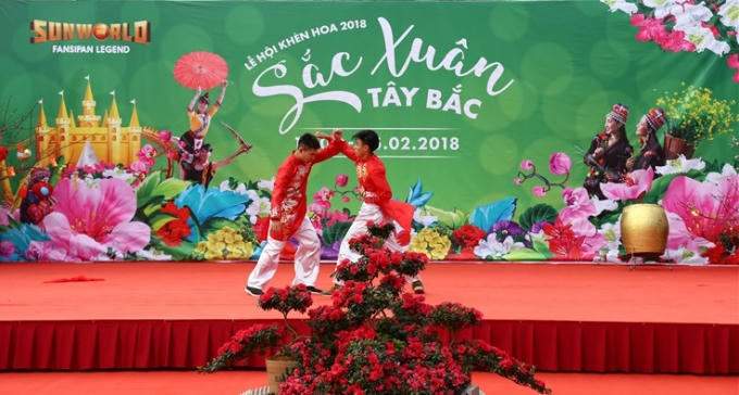 Đến lễ hội Sắc xu&acirc;n T&acirc;y Bắc, chơi đ&atilde; đời, mang về qu&agrave; qu&yacute;