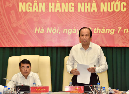 Bộ trưởng, Chủ nhiệm VPCP Mai Tiến Dũng Tổ trưởng Tổ c&ocirc;ng t&aacute;c của Thủ tướng Ch&iacute;nh phủ l&agrave;m việc với NHNN. Ảnh: VGP/Nhật Bắc