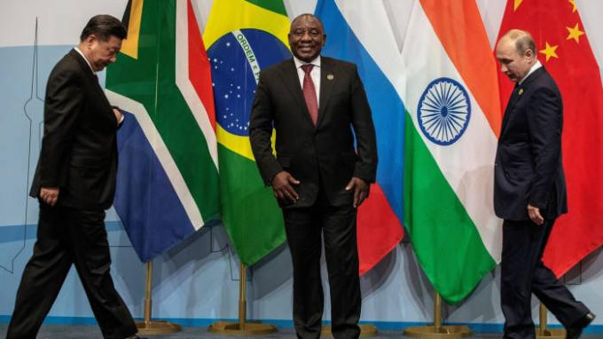 Tổng thống Nga Putin và Chủ tịch Trung Quốc Tập Cận Bình tại Johannesburg, Nam Phi vào tháng 7/2018. Ảnh: AFP