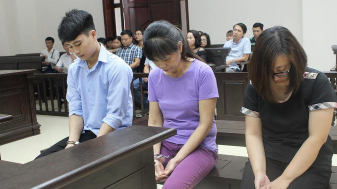 Các bị cáo tại phiên tòa.