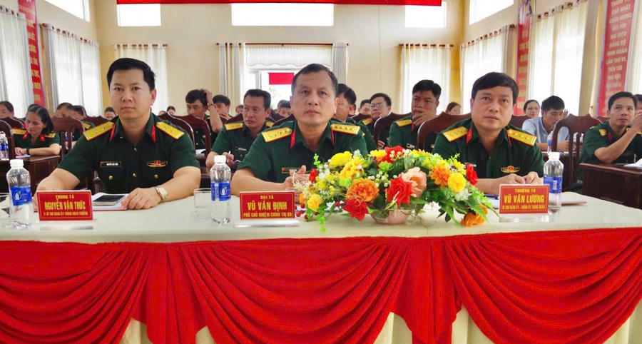 Các đại biểu dự khai mạc lớp bồi dưỡng kiến thức dân tộc
