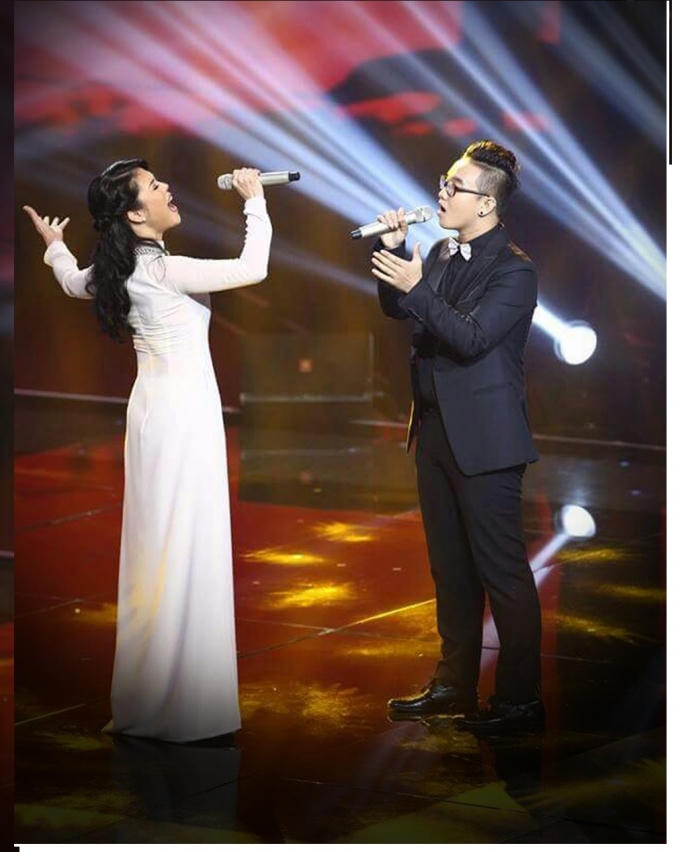 Trong đêm nhạc "Giữ lại hạnh phúc" Hoàng Dũng sẽ song ca với cô giáo Thu Phương bài hát "Buồn ơi là buồn!"