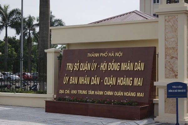 Tuyến đường chạy qua trung tâm hành chính quận Hoàng Mai.