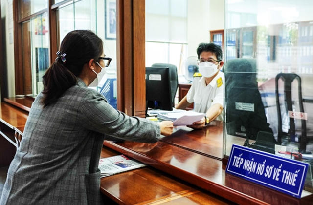 Chính phủ trình Quốc hội giảm 2% thuế giá trị gia tăng