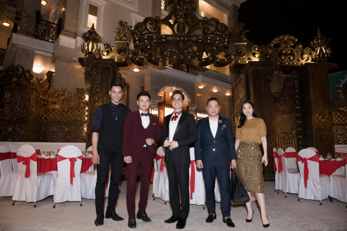 ỗ Minh Quân là một người học trò rất đặc biệt của danh ca Ngọc Sơn bởi đã từ lâu anh không còn để ai làm lễ bái sư nữa.