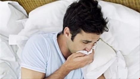 Trào ngược thực quản cũng là một trong số những nguyên nhân gây ho kéo dài. Ảnh: minh họa