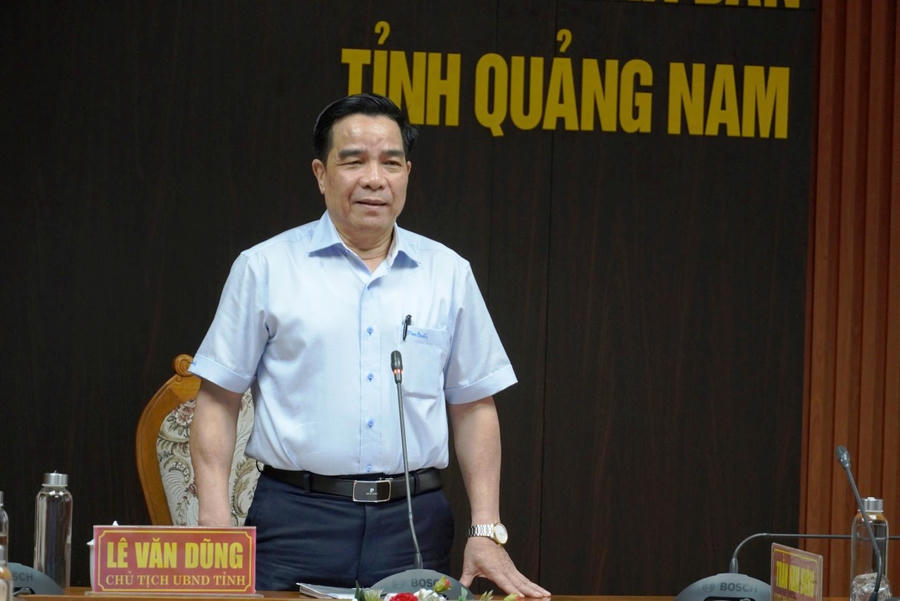 Chủ tịch UBND tỉnh Quảng Nam Lê Văn Dũng phát biểu kết luận buổi làm việc. (Ảnh: Công Huy).