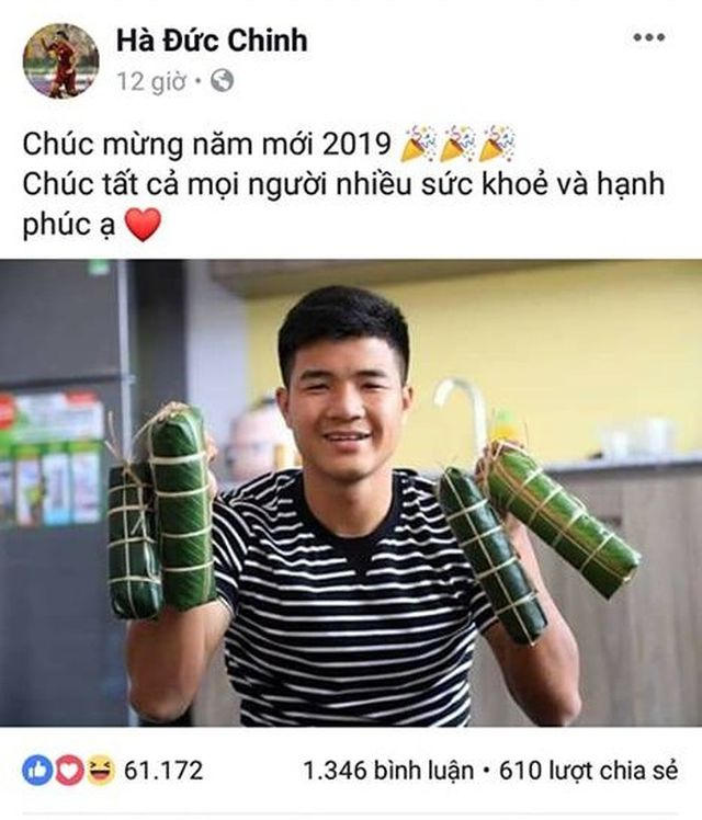 Đức Trinh “khoe” bánh chưng tự gói chúc mừng năm mới.