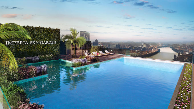 Bể bơi vô cực trên tầng mái dự án Imperia Sky Garden.
