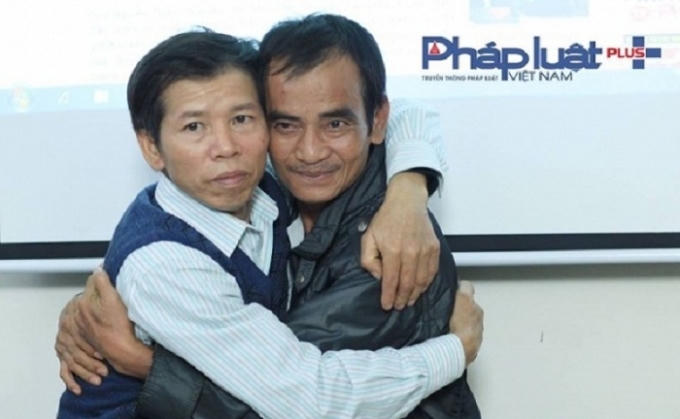 Ông Huỳnh Văn Nén và ông Nguyễn Thanh Chấn tại tòa soạn Pháp Luật Plus.