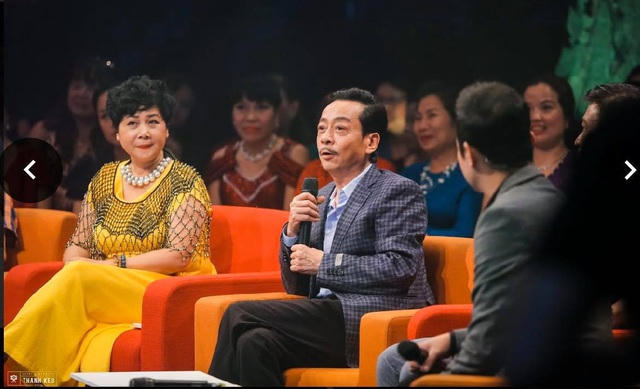 NSND Minh Hằng và NSND Hoàng Dũng trò chuyện trong