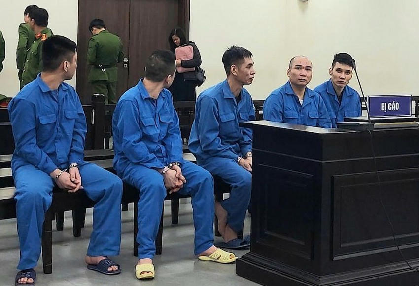 Các bị cáo tại phiên toà.