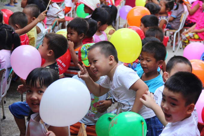 Ngày tựu trường là ngày mà các em nhỏ vùng cao mong chờ nhất sau nhưng ngày hè sôi động.