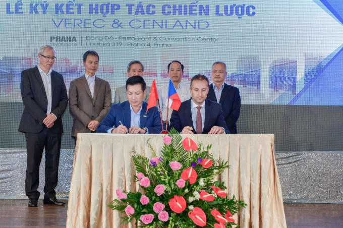 Cũng tại sự kiện, CENLAND đã chính thức ký kết hợp tác cùng VEREC.