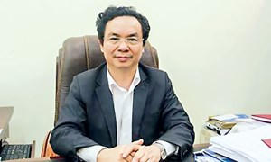 dbqh-hoang-van-cuong-dung-hoai-niem-giac-mo-o-to-viet_21914537_ohql