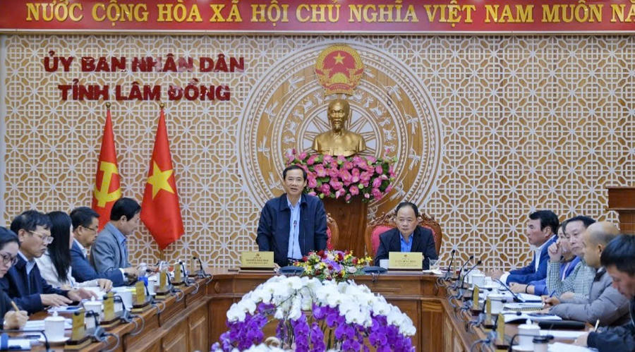 Quyền Bí thư Tỉnh ủy Lâm Đồng phát biểu chỉ đạo tại hội nghị. Ảnh: Báo Lâm Đồng.