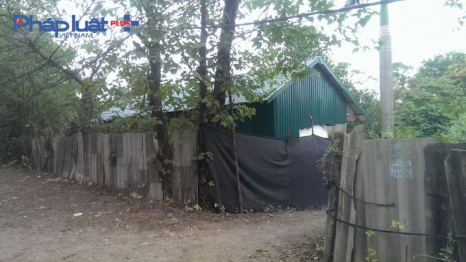 Một công trình tạm cũng vừa mới hoàn thành.